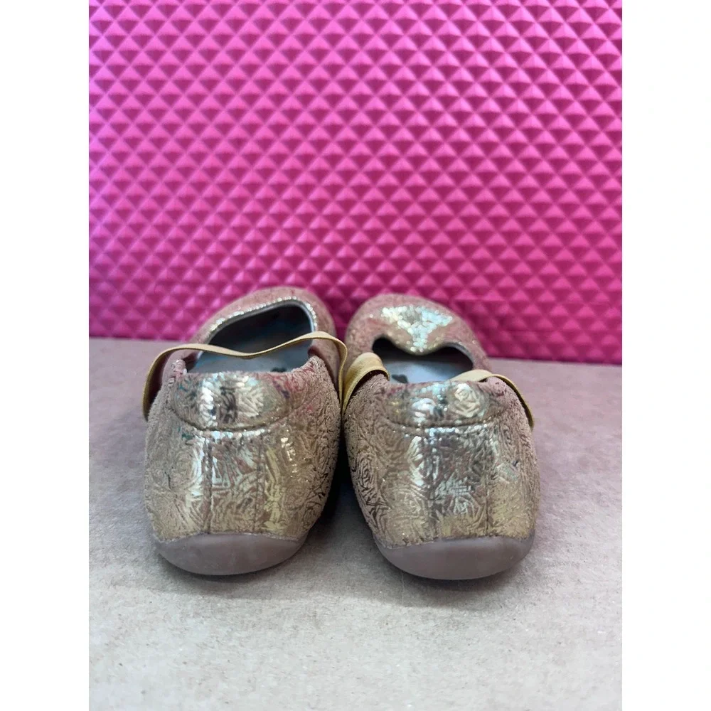 Livie & Luca Girls Metallic Gold Floral Embossed Mary Jane Flats Size 13